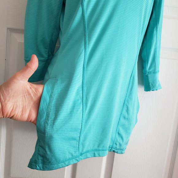 The North Face Hoodie - Picture 2 of 8